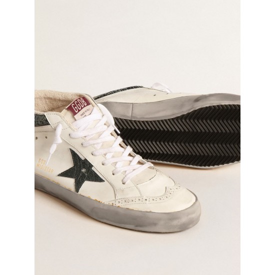 Mid Star with green metallic leather star and white flash